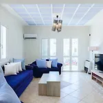 Kefalonia's Hidden Gems! 아르고스톨리온