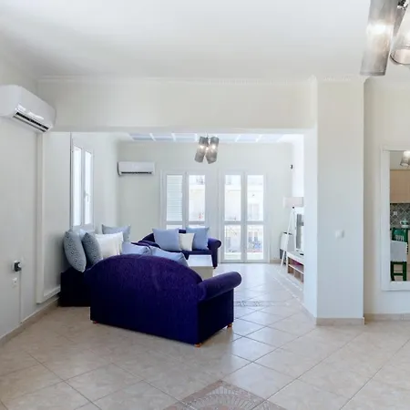 Kefalonia's Hidden Gems! Апартаменты Аргостолион